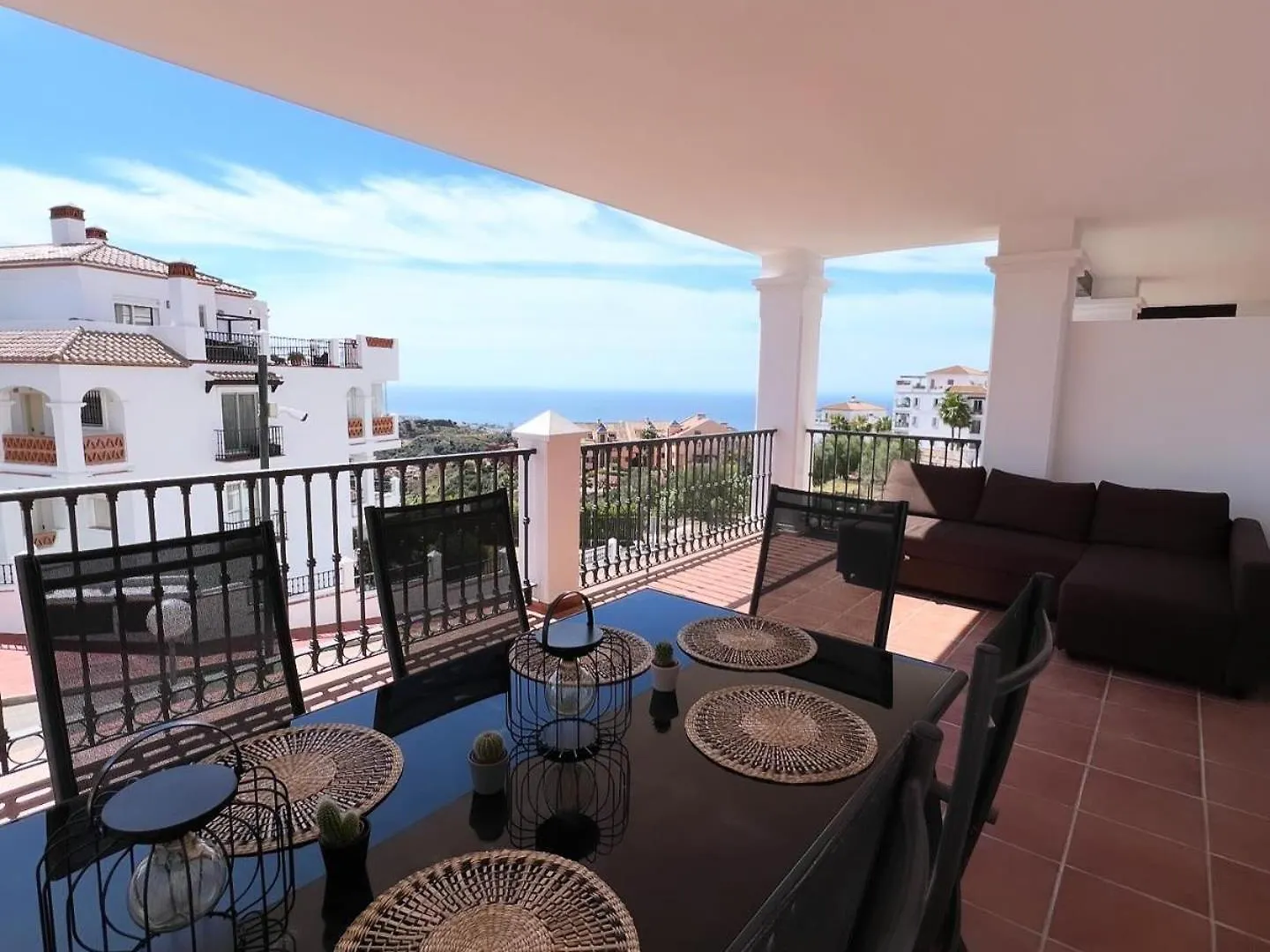 2 Bedroom Apartment Sitio De Calahonda, Mijas, 4 Pools! Spain