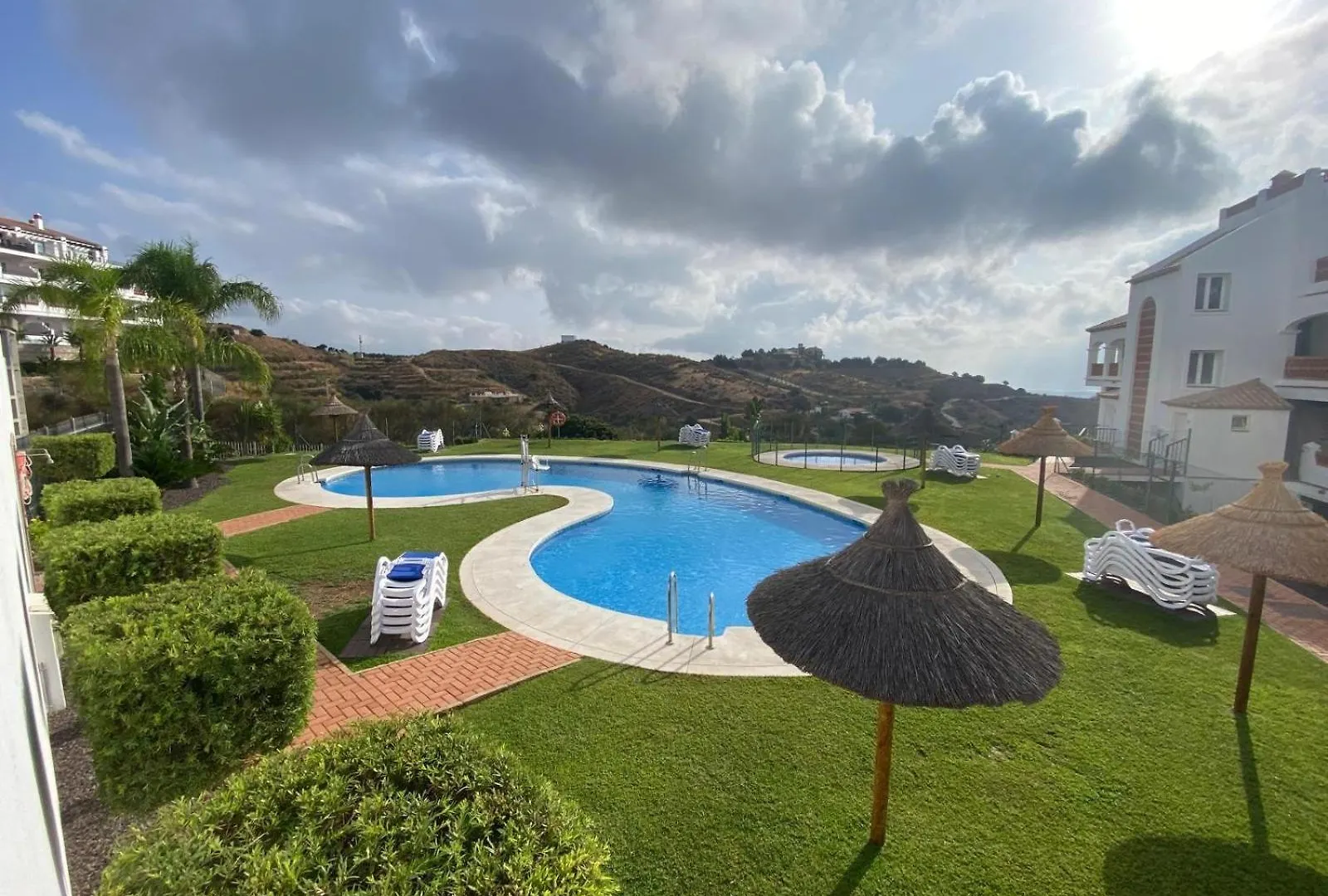 2 Bedroom Apartment Sitio De Calahonda, Mijas, 4 Pools! Spain