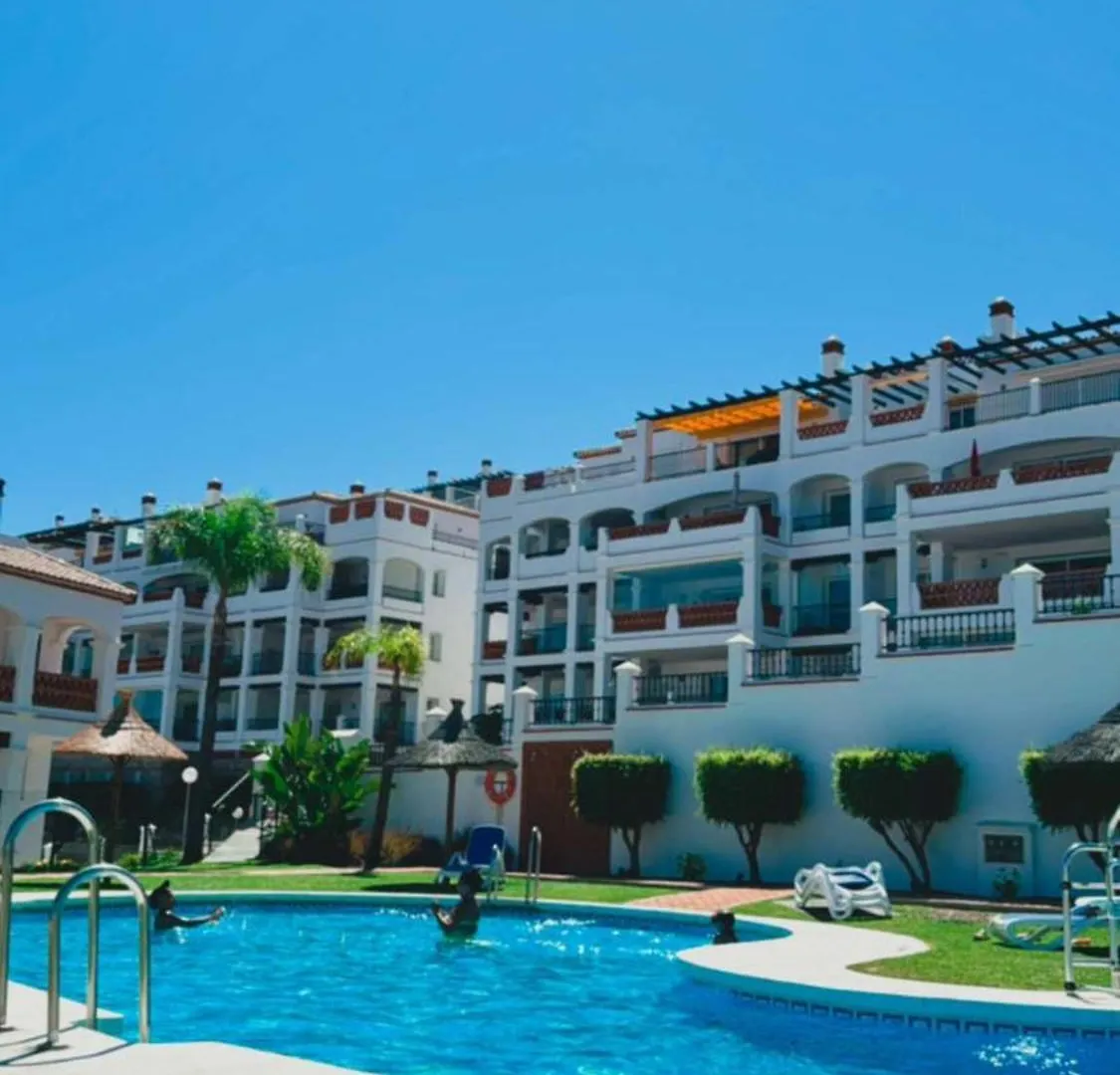 2 Bedroom Apartment Sitio De Calahonda, Mijas, 4 Pools!