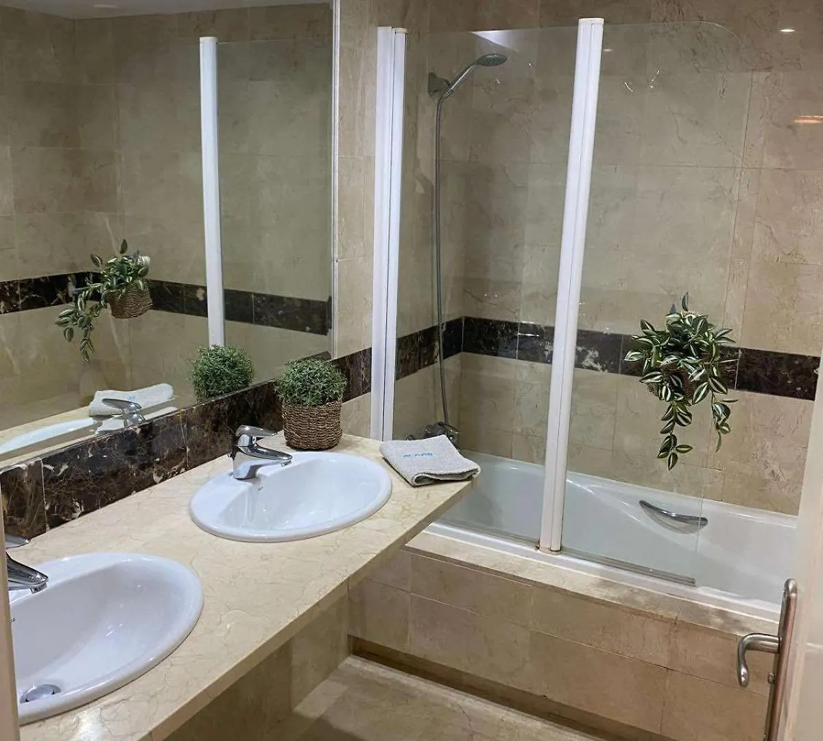 2 Bedroom Apartment Sitio De Calahonda, Mijas, 4 Pools! 0*,  Spain